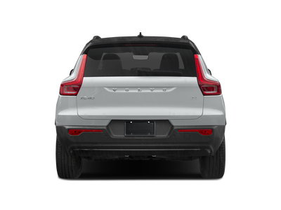 2022 Volvo XC40 R-Design