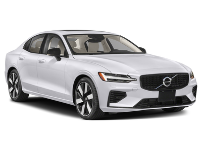 2024 Volvo S60 Recharge Plug-In Hybrid Plus Dark Theme