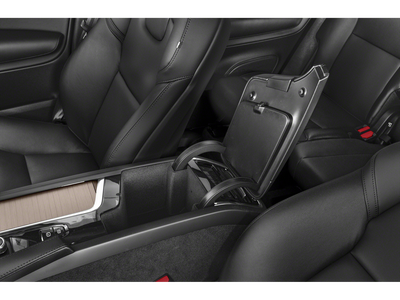 2025 Volvo XC90 Core