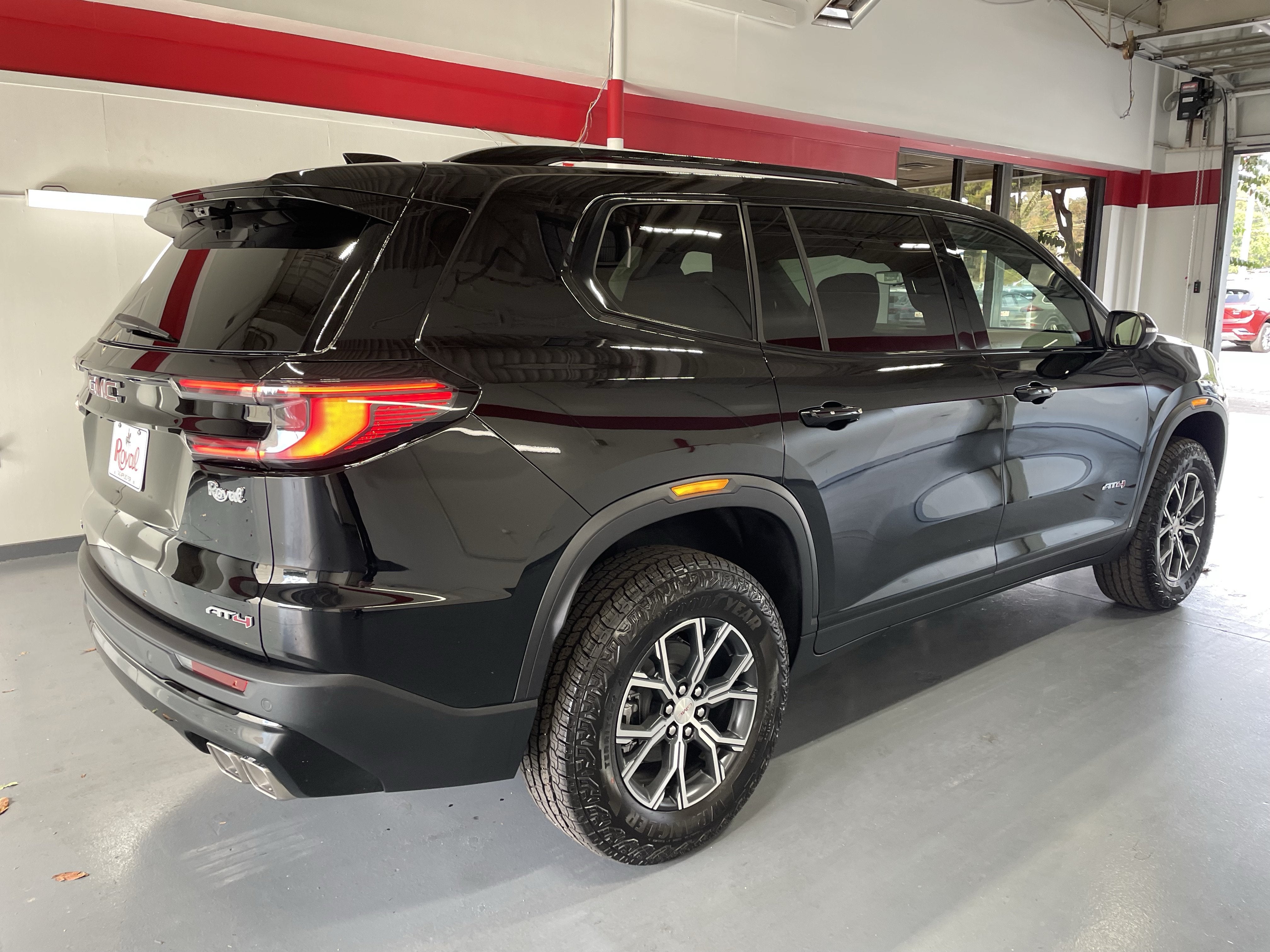 2027 GMC Acadia AT4