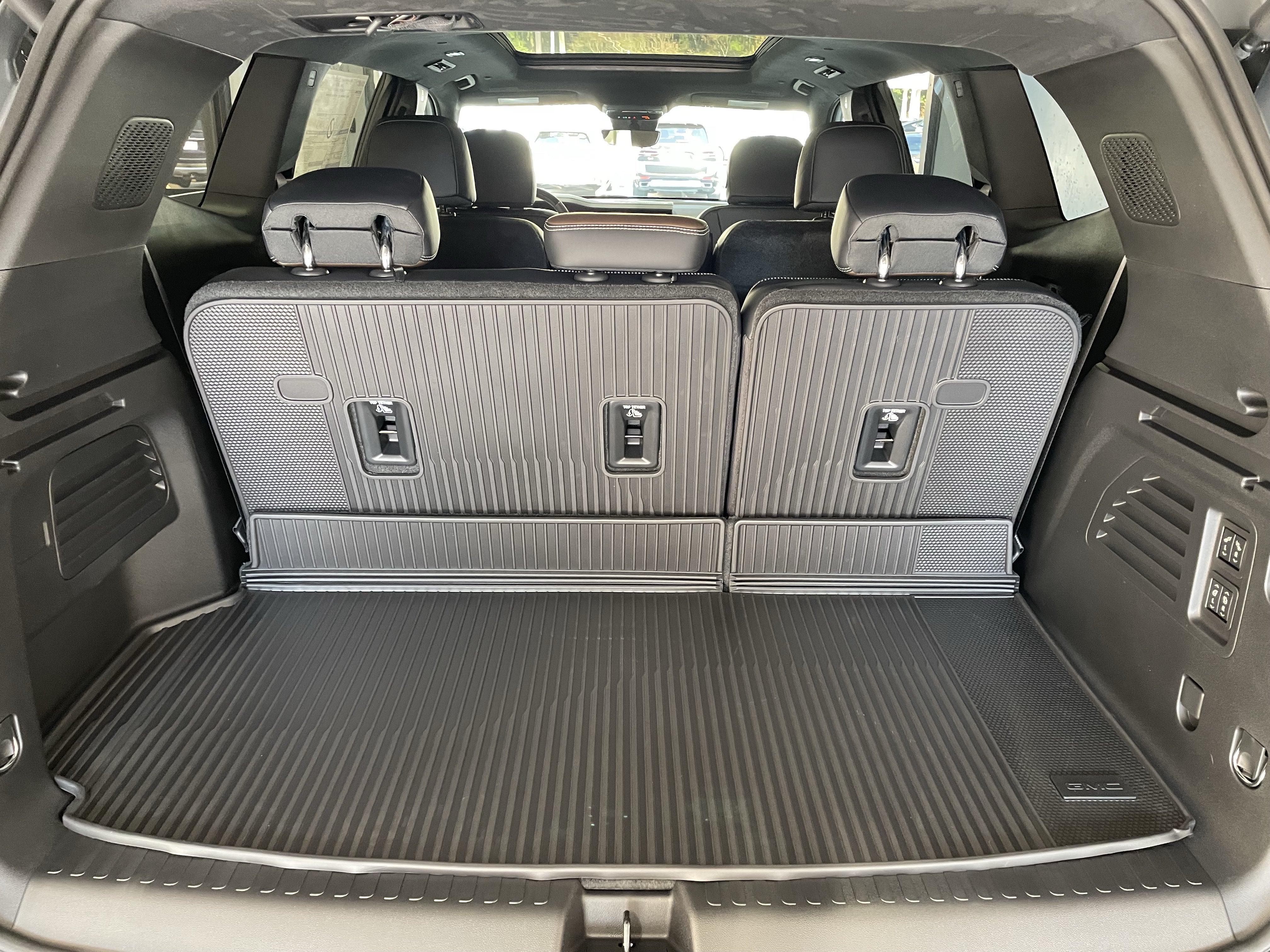 2027 GMC Acadia Denali Ultimate