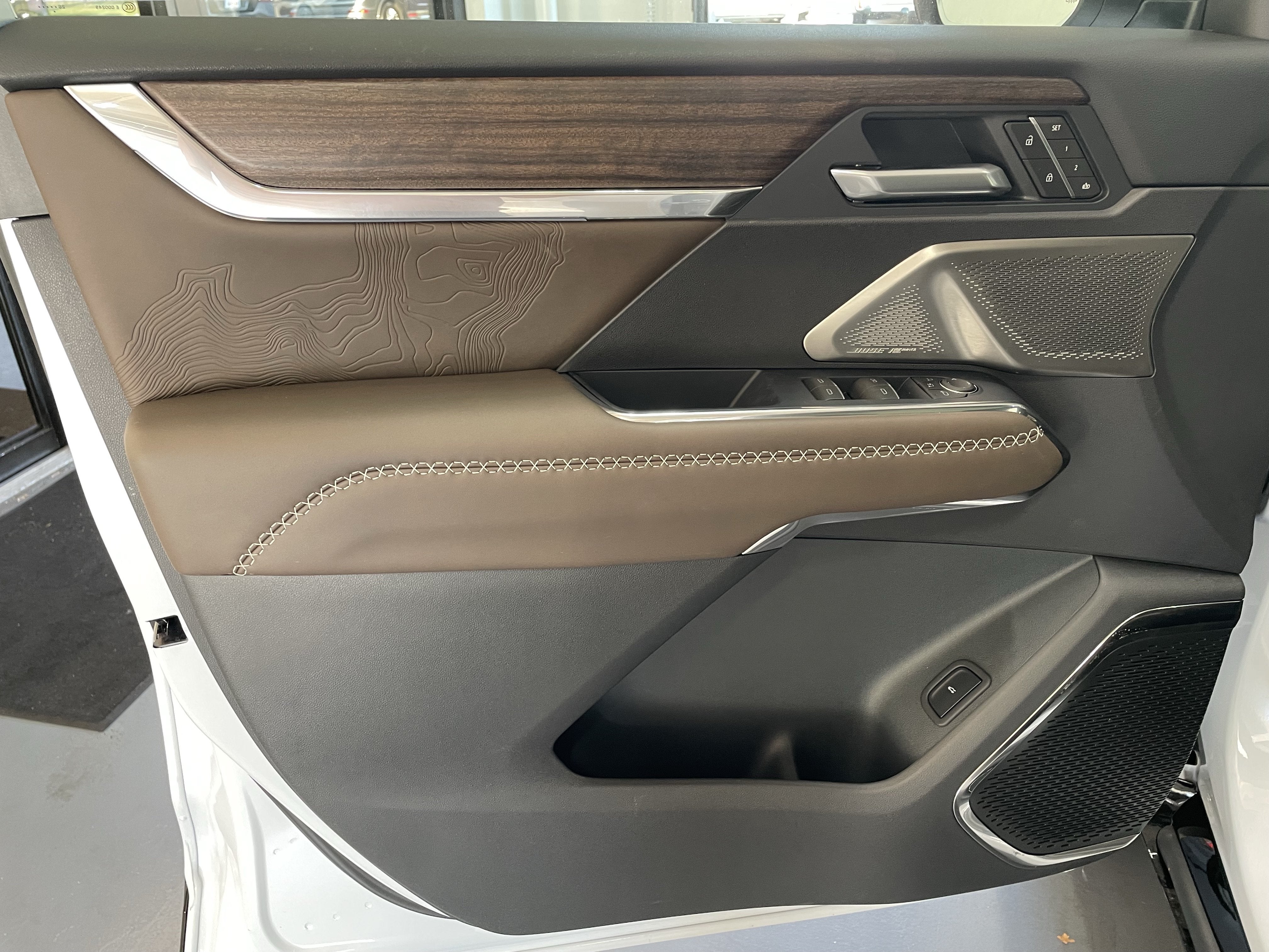 2027 GMC Acadia Denali Ultimate