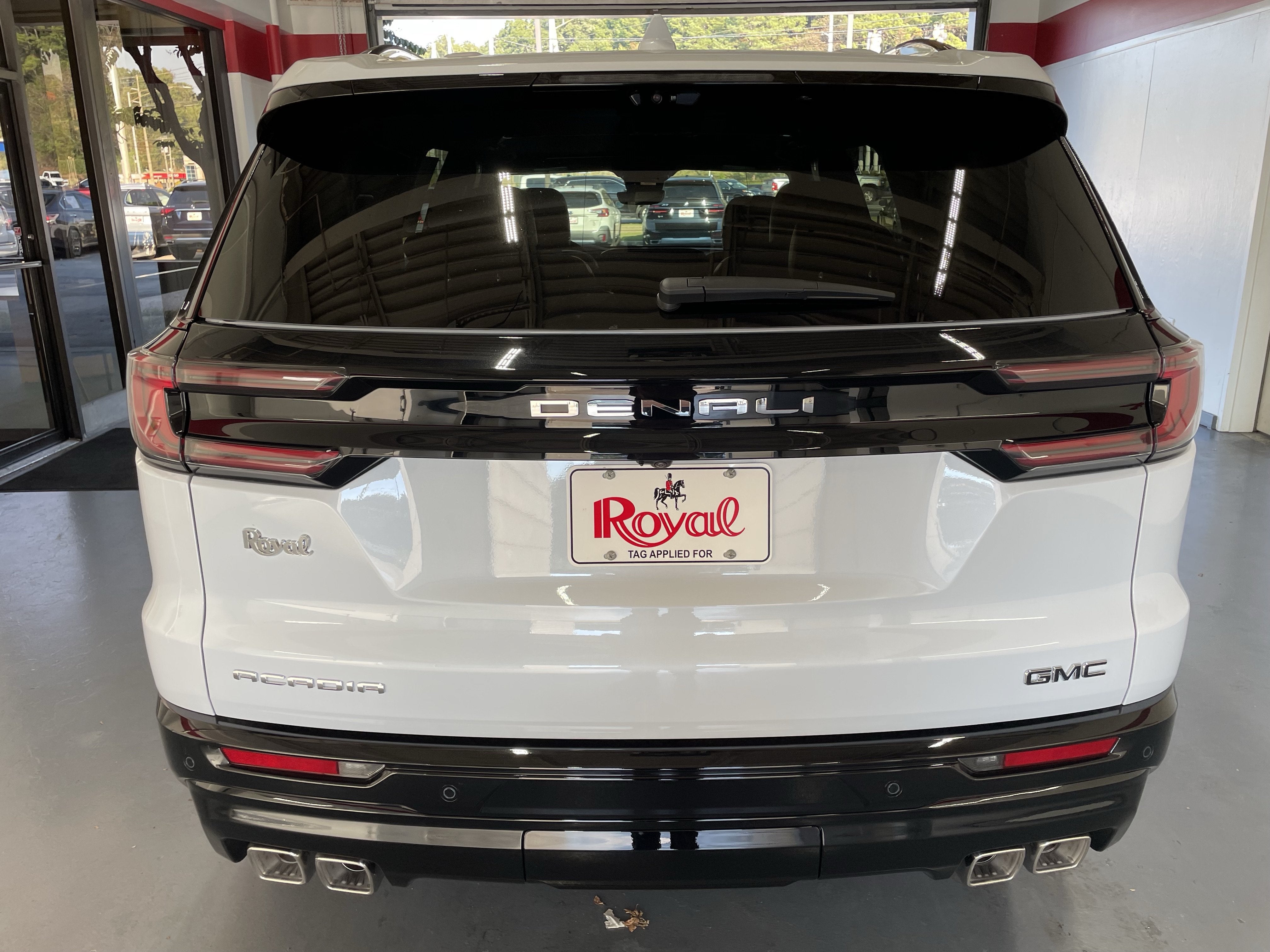 2027 GMC Acadia Denali Ultimate