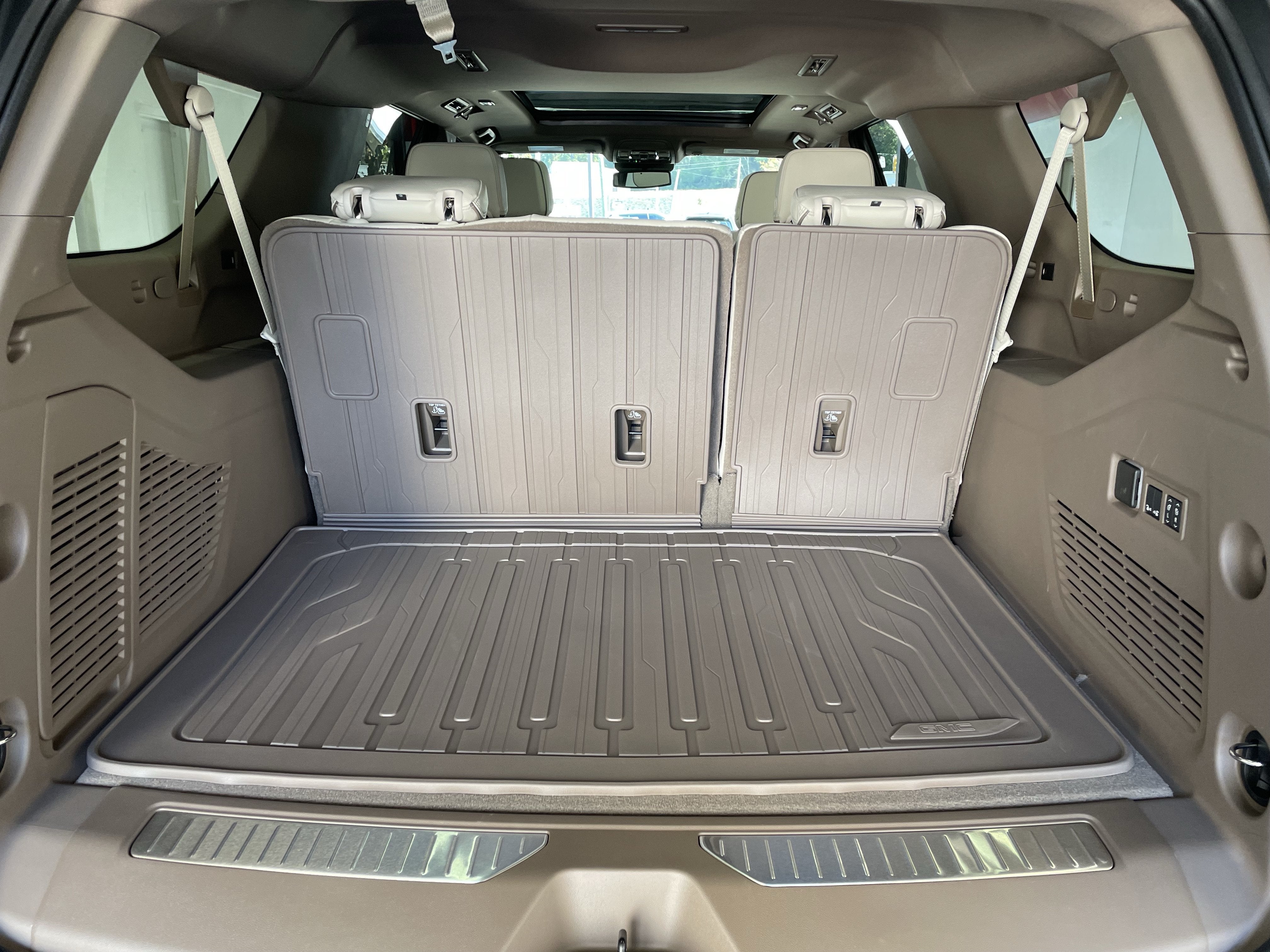 2027 GMC Yukon XL Denali