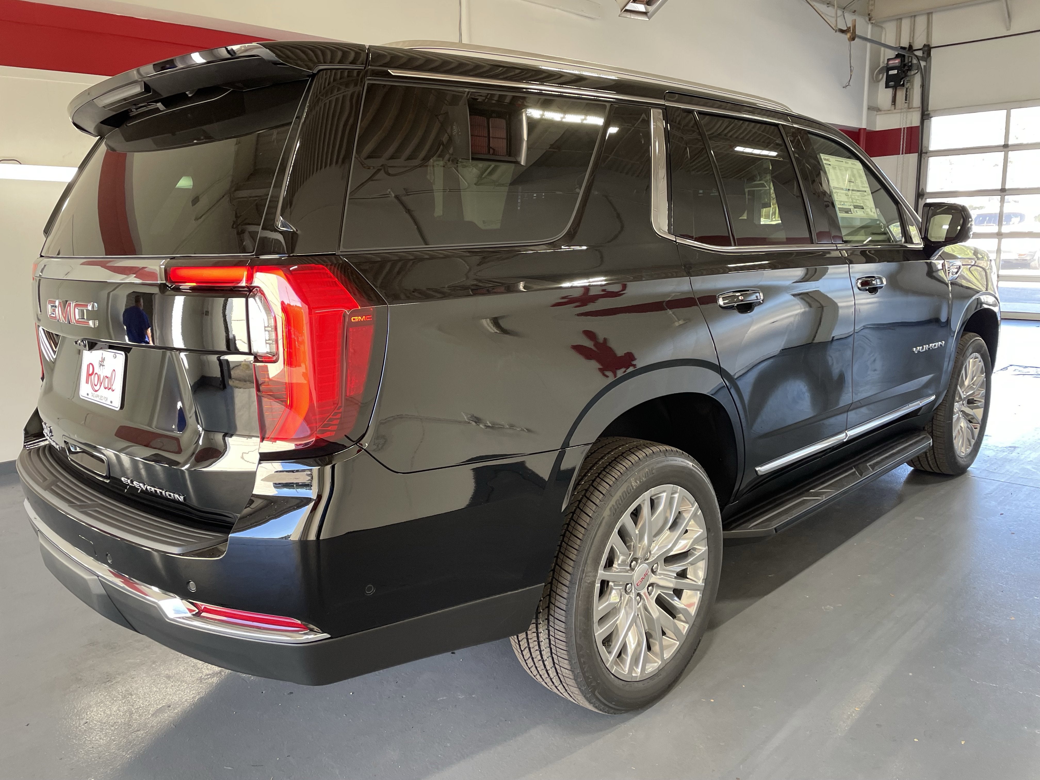 2026 GMC Yukon Elevation