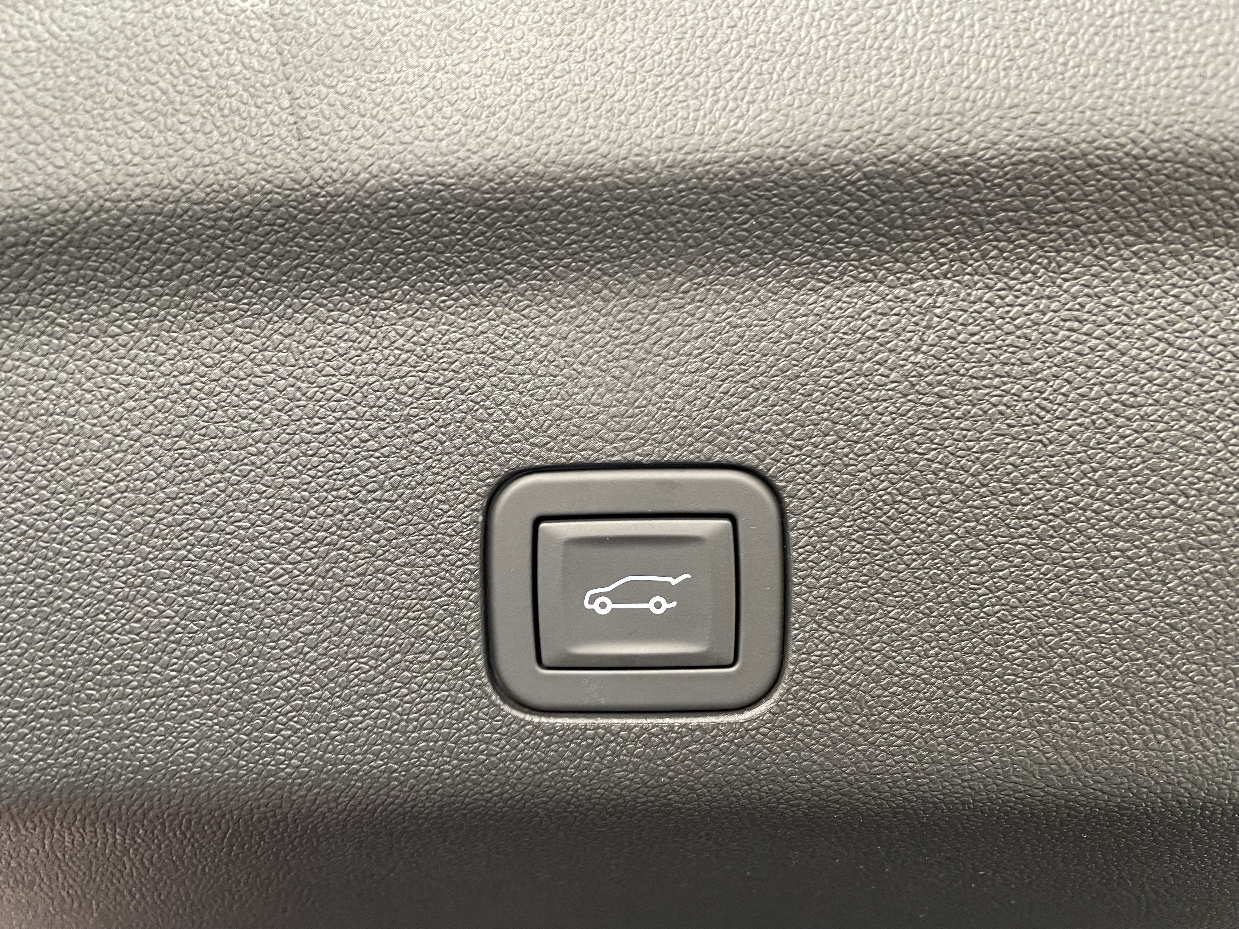 2027 GMC Yukon AT4 - Photo 12