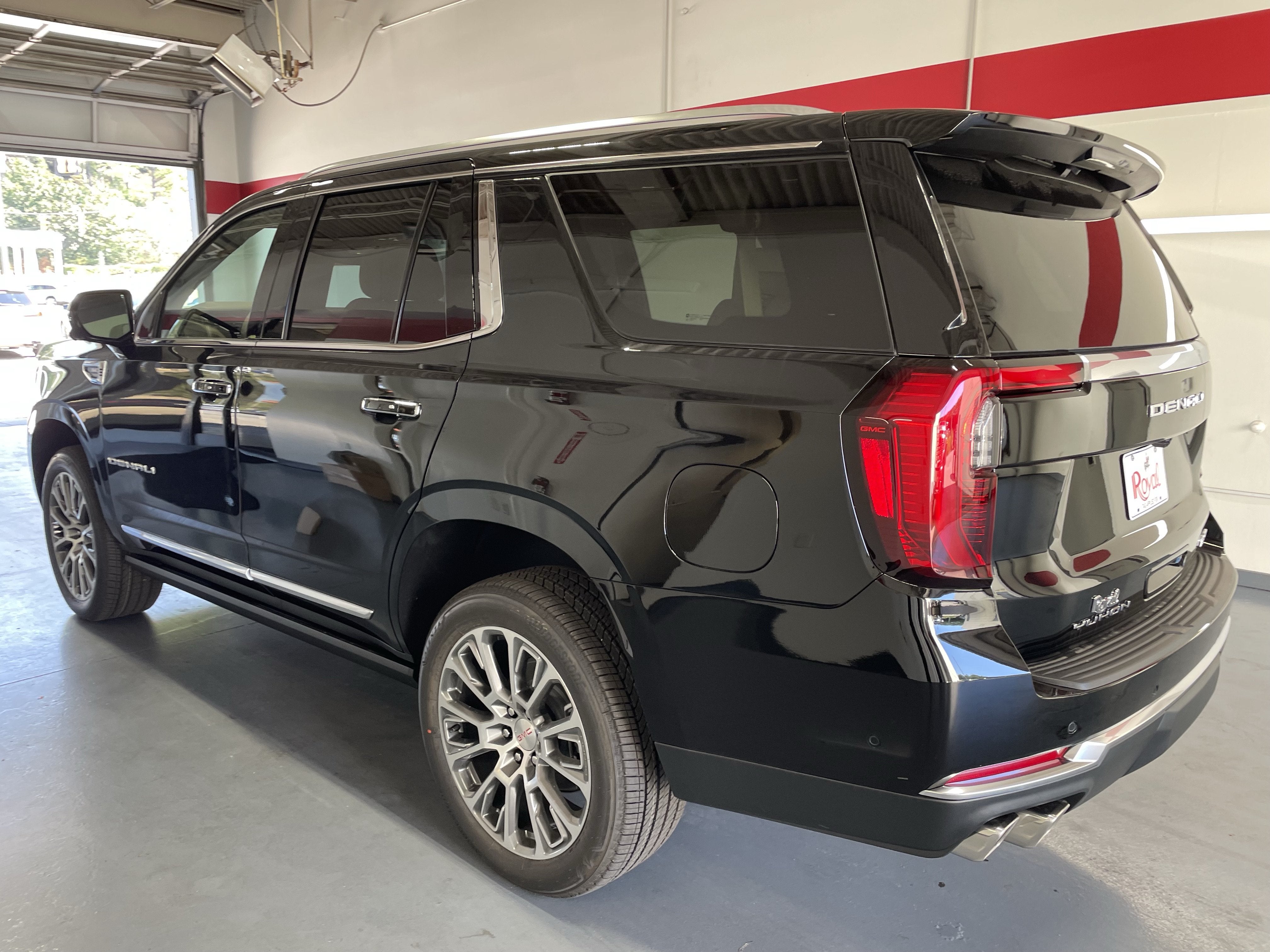 2027 GMC Yukon Denali