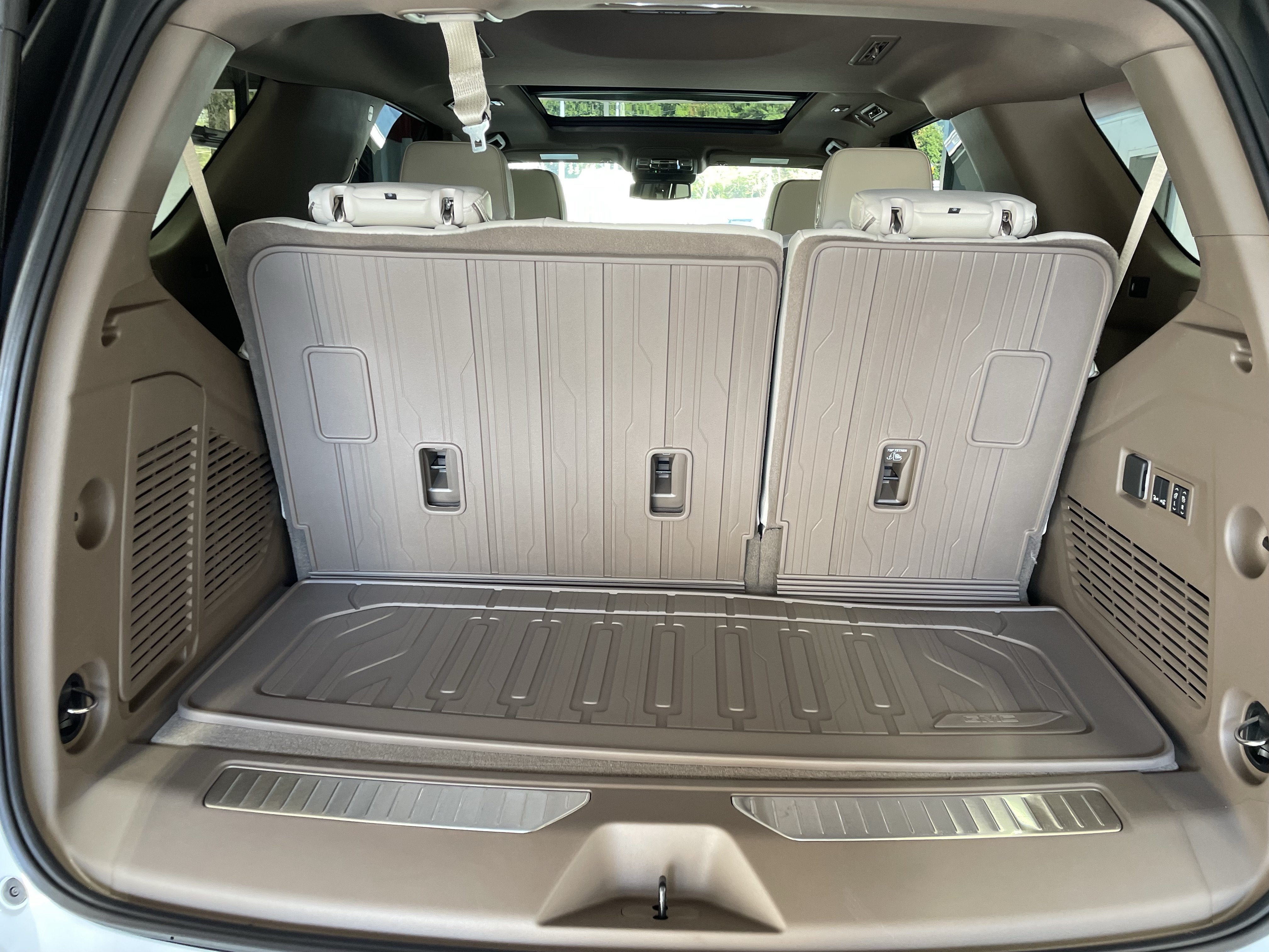2027 GMC Yukon Denali
