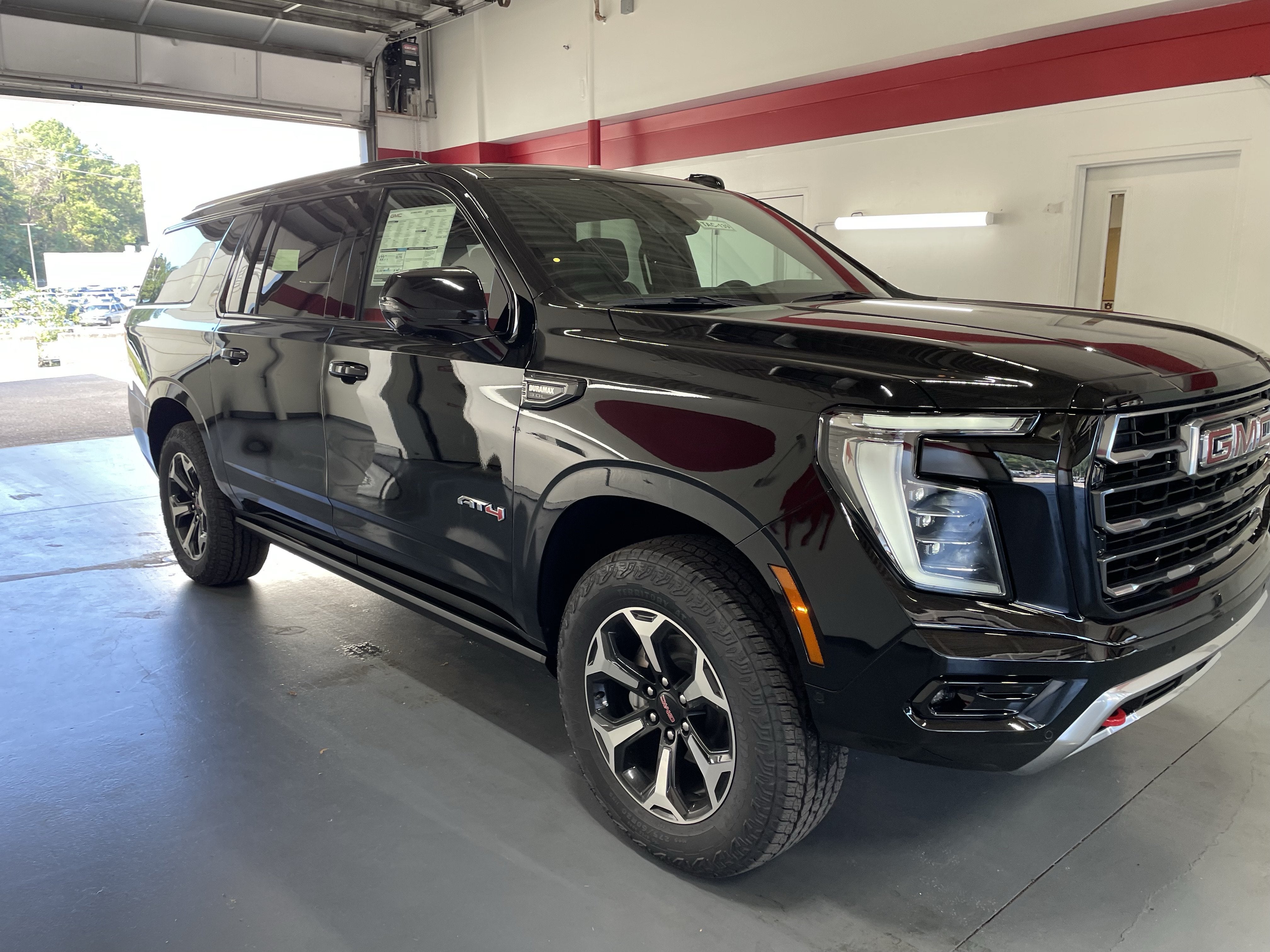 2027 GMC Yukon XL AT4