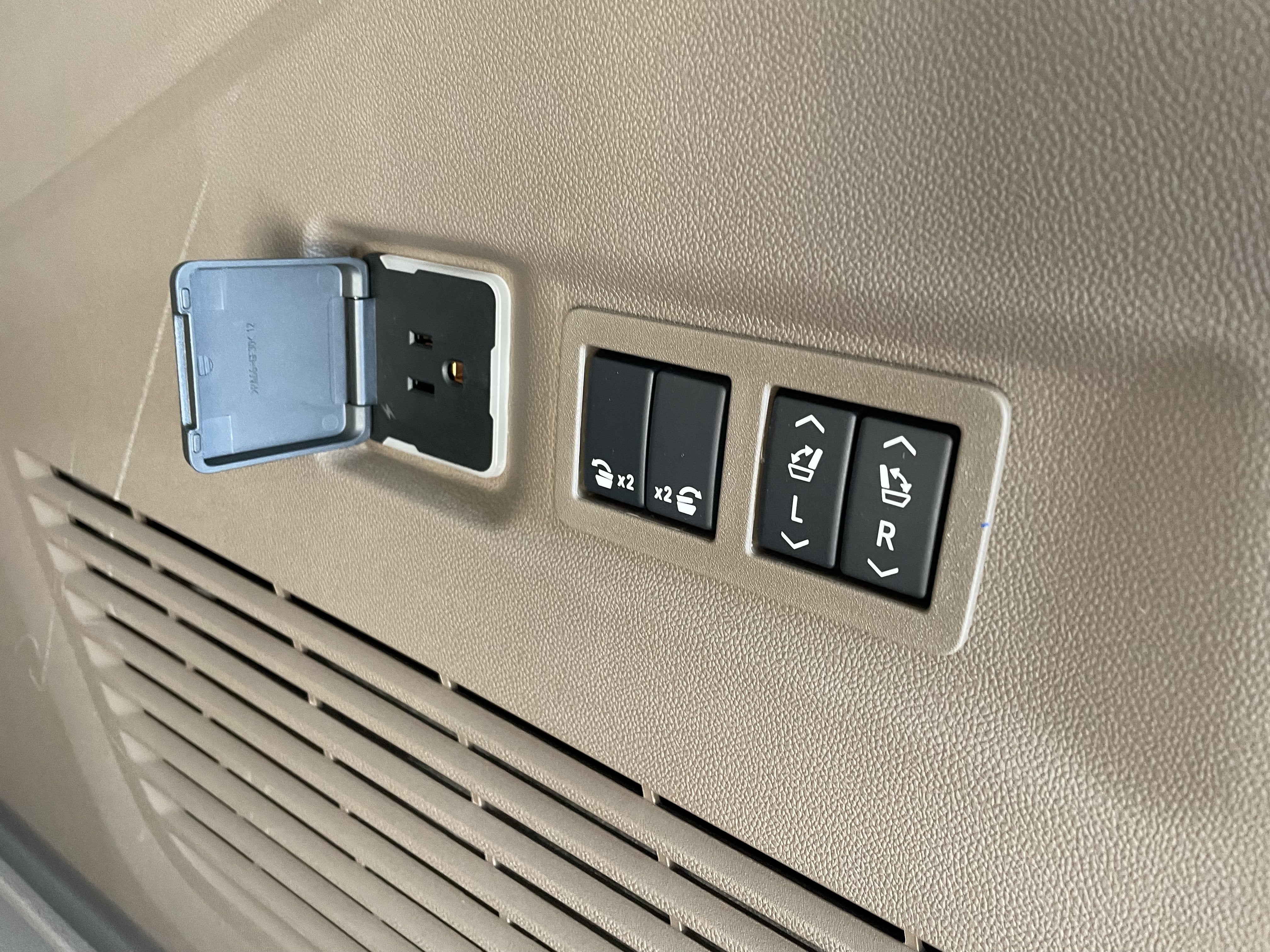 2027 GMC Yukon XL Denali