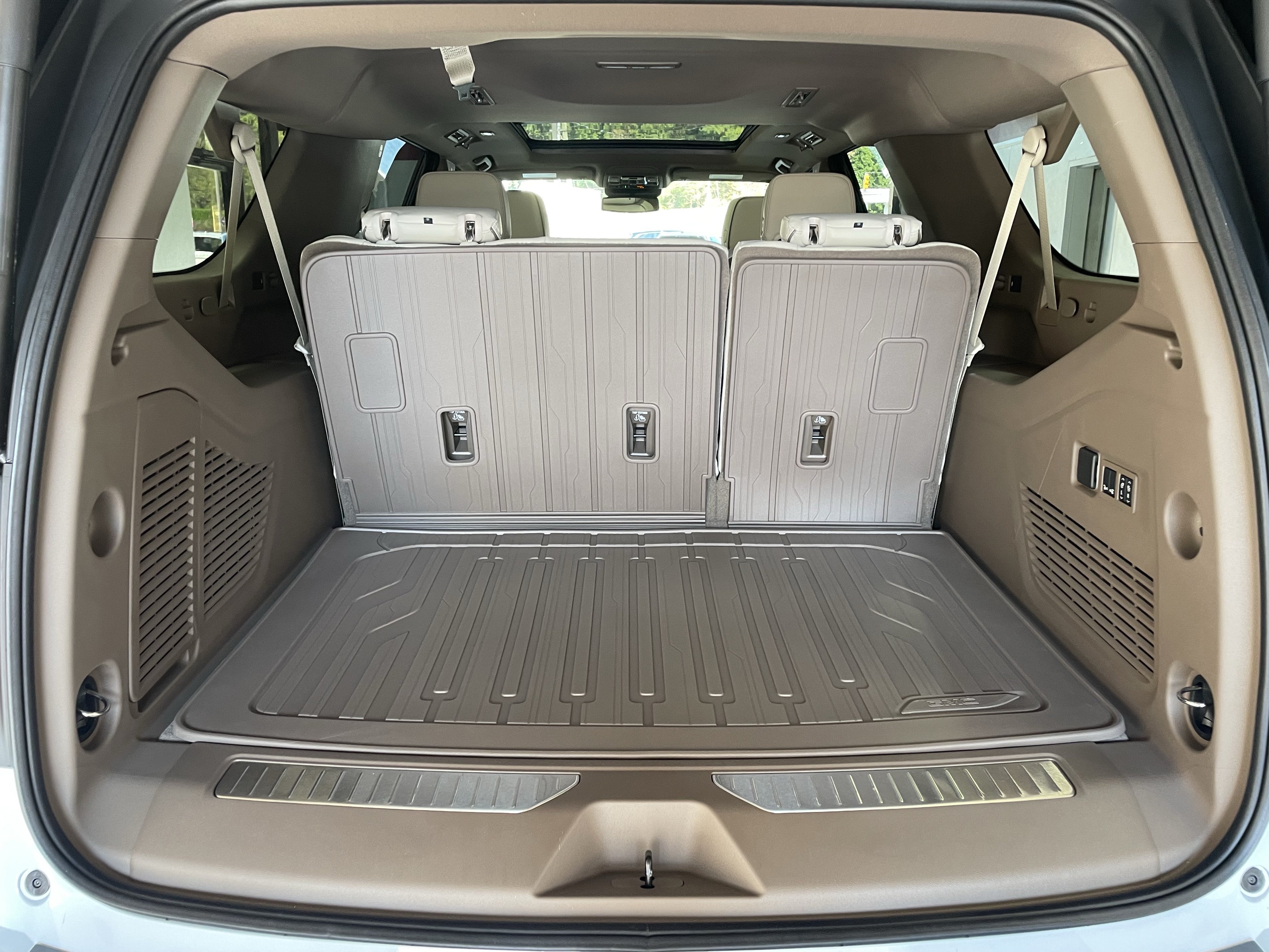 2027 GMC Yukon XL Denali