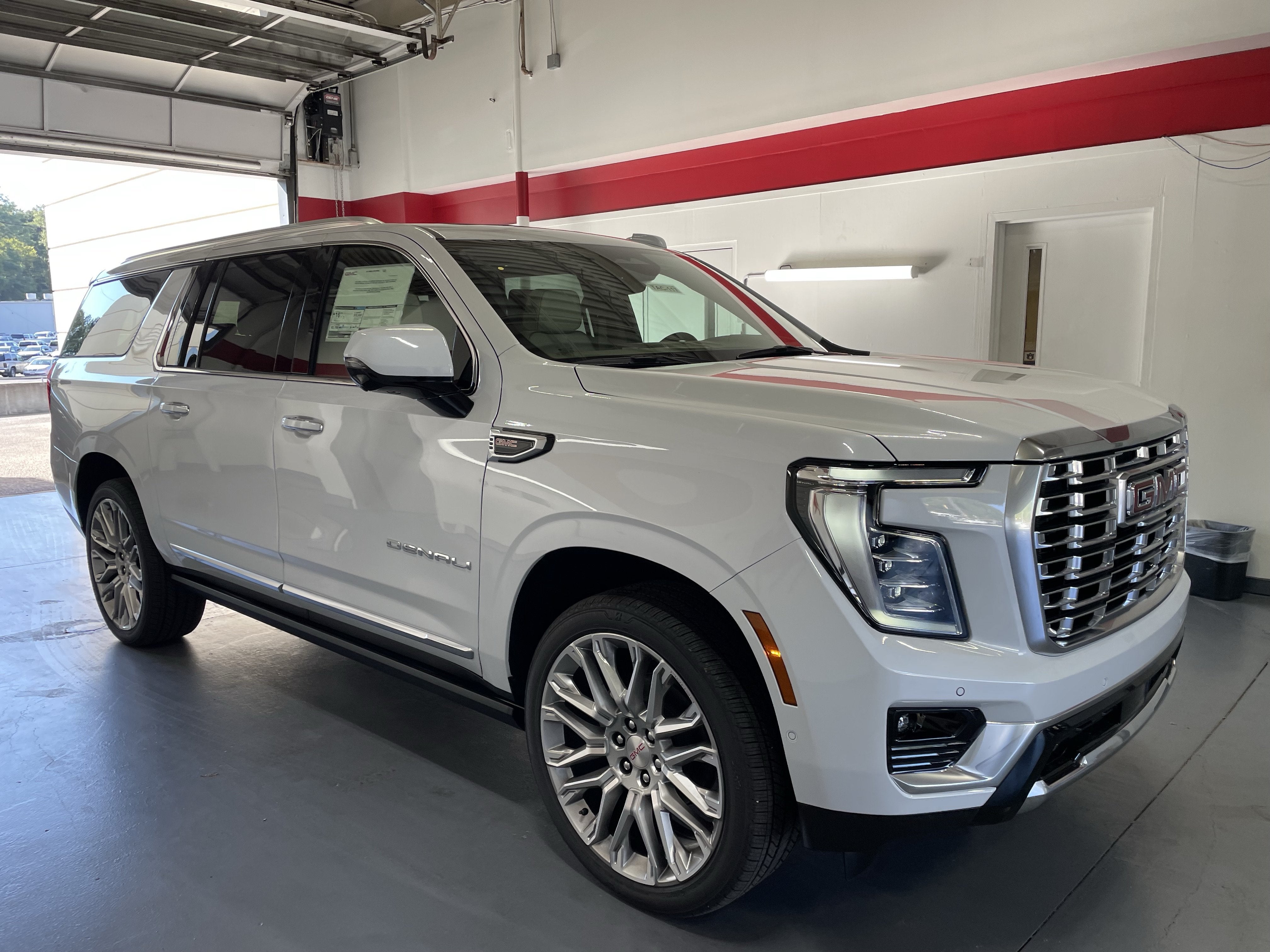2027 GMC Yukon XL Denali