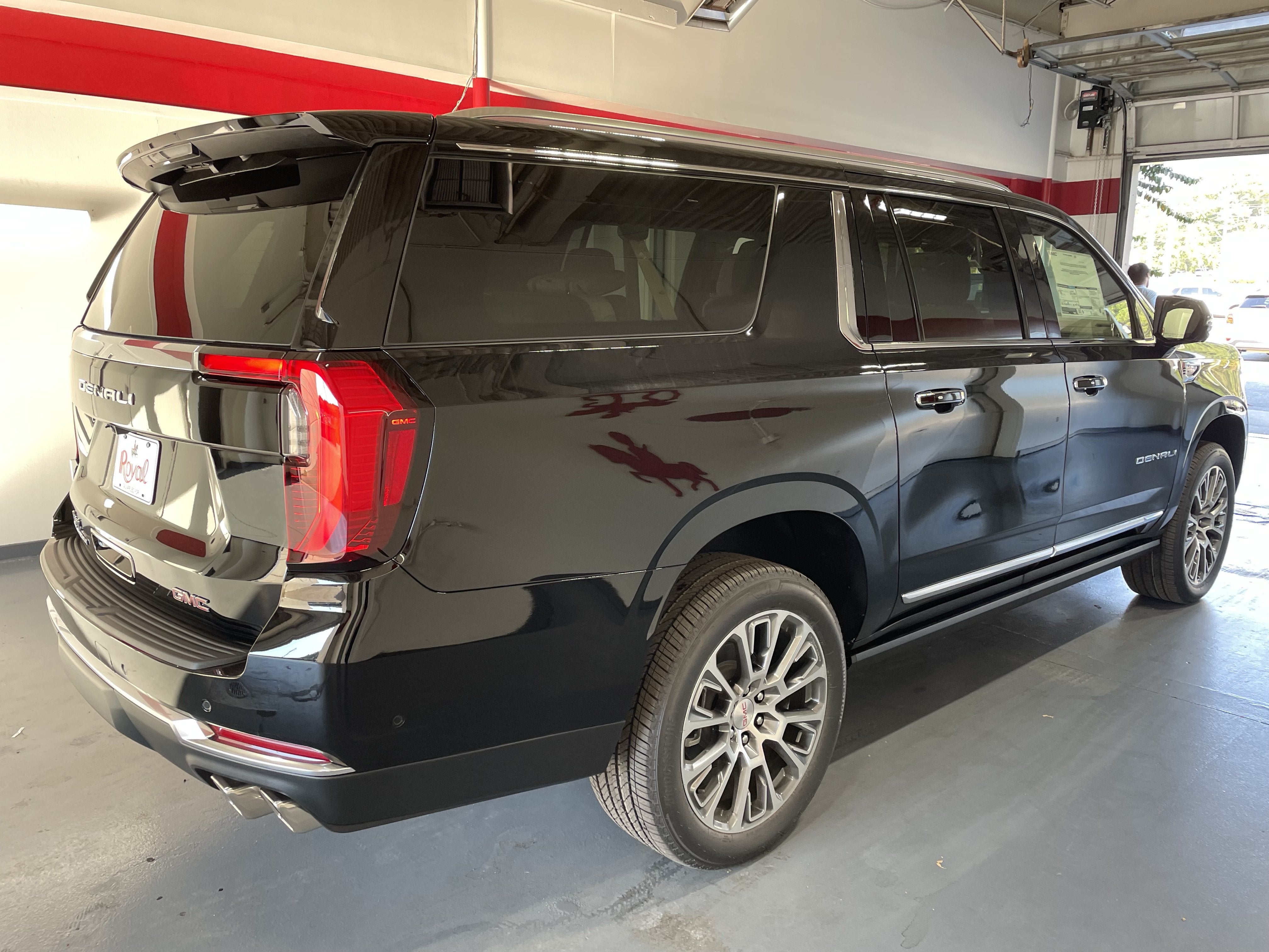 2027 GMC Yukon XL Denali