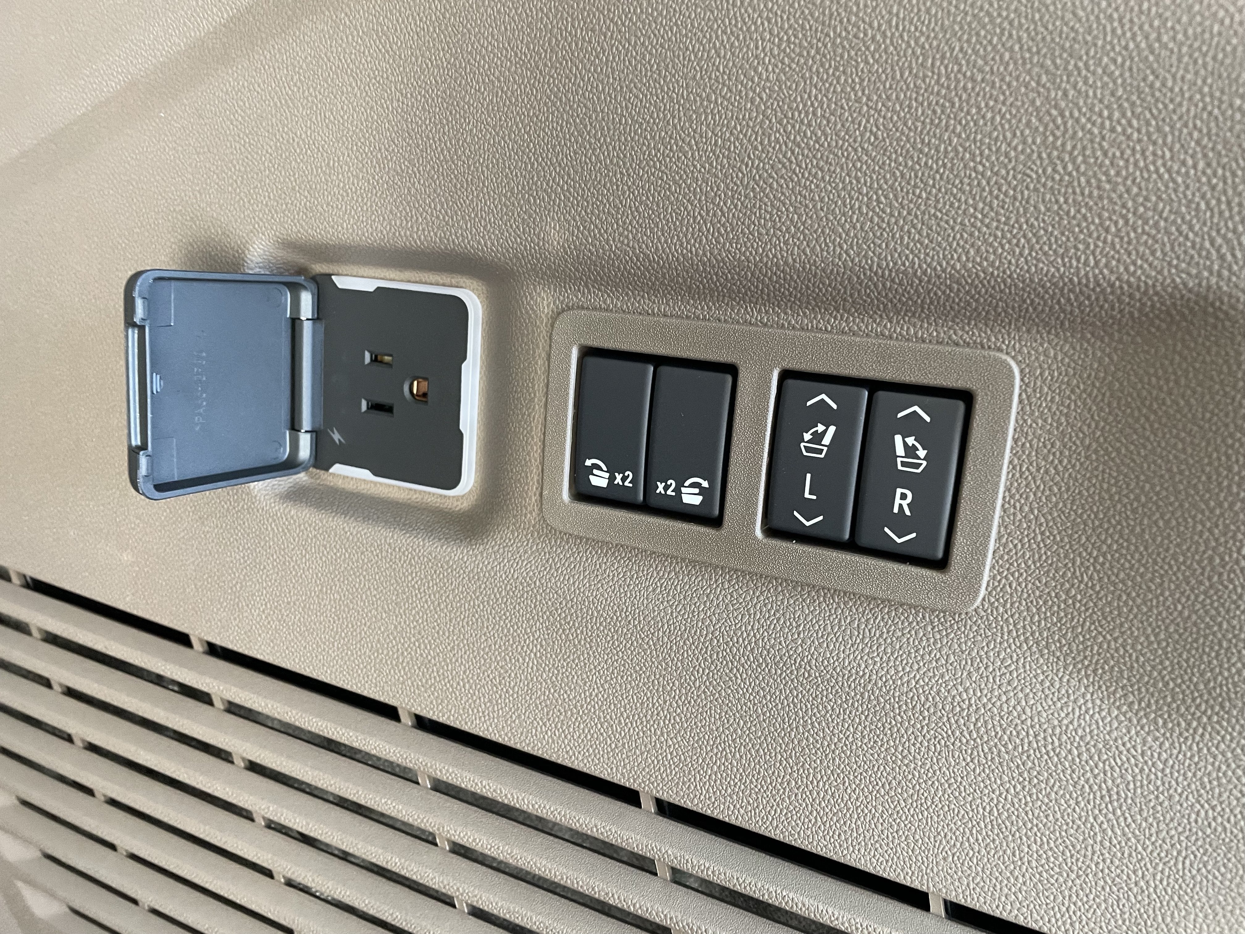 2027 GMC Yukon XL Denali