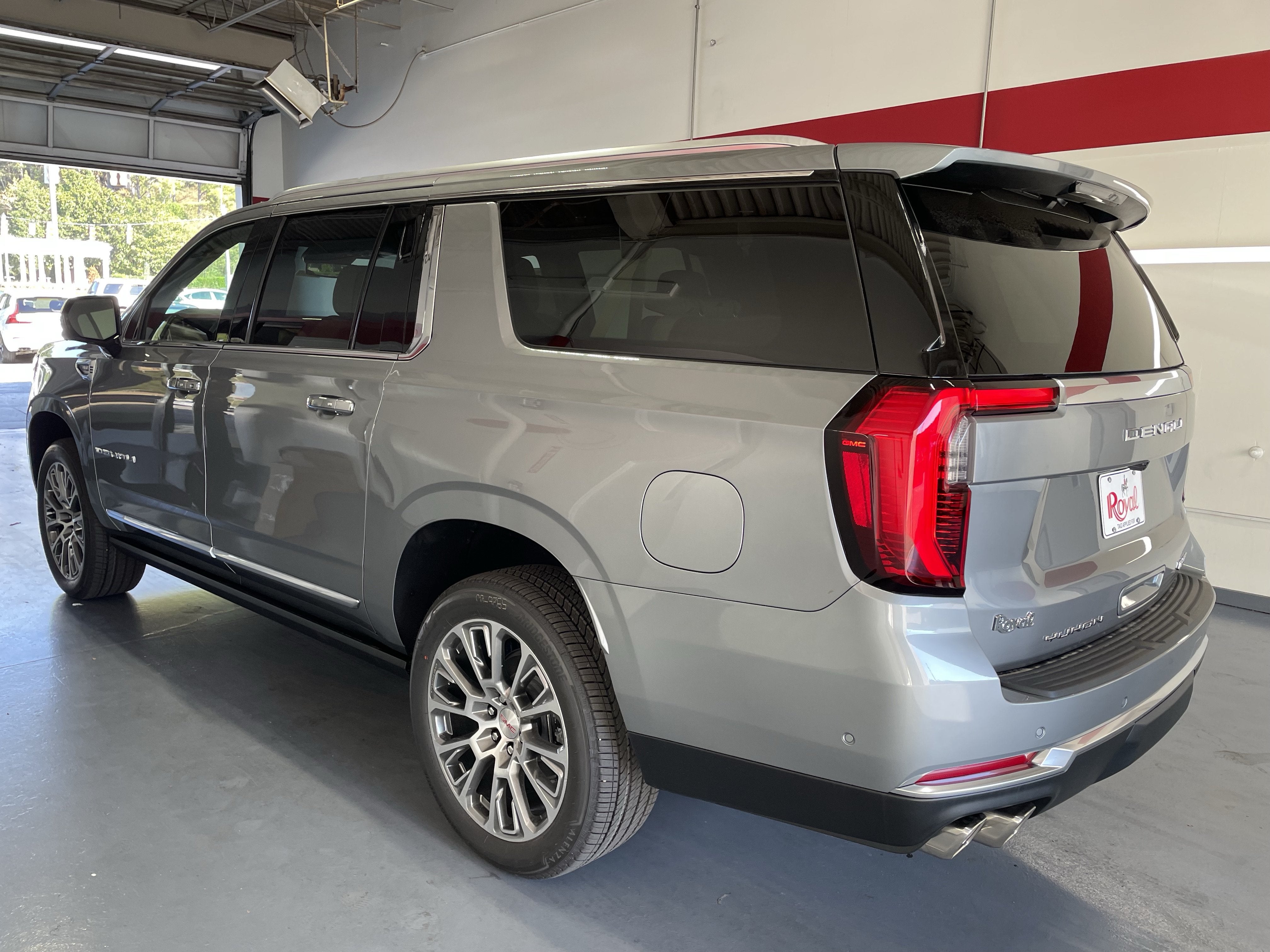 2027 GMC Yukon XL Denali