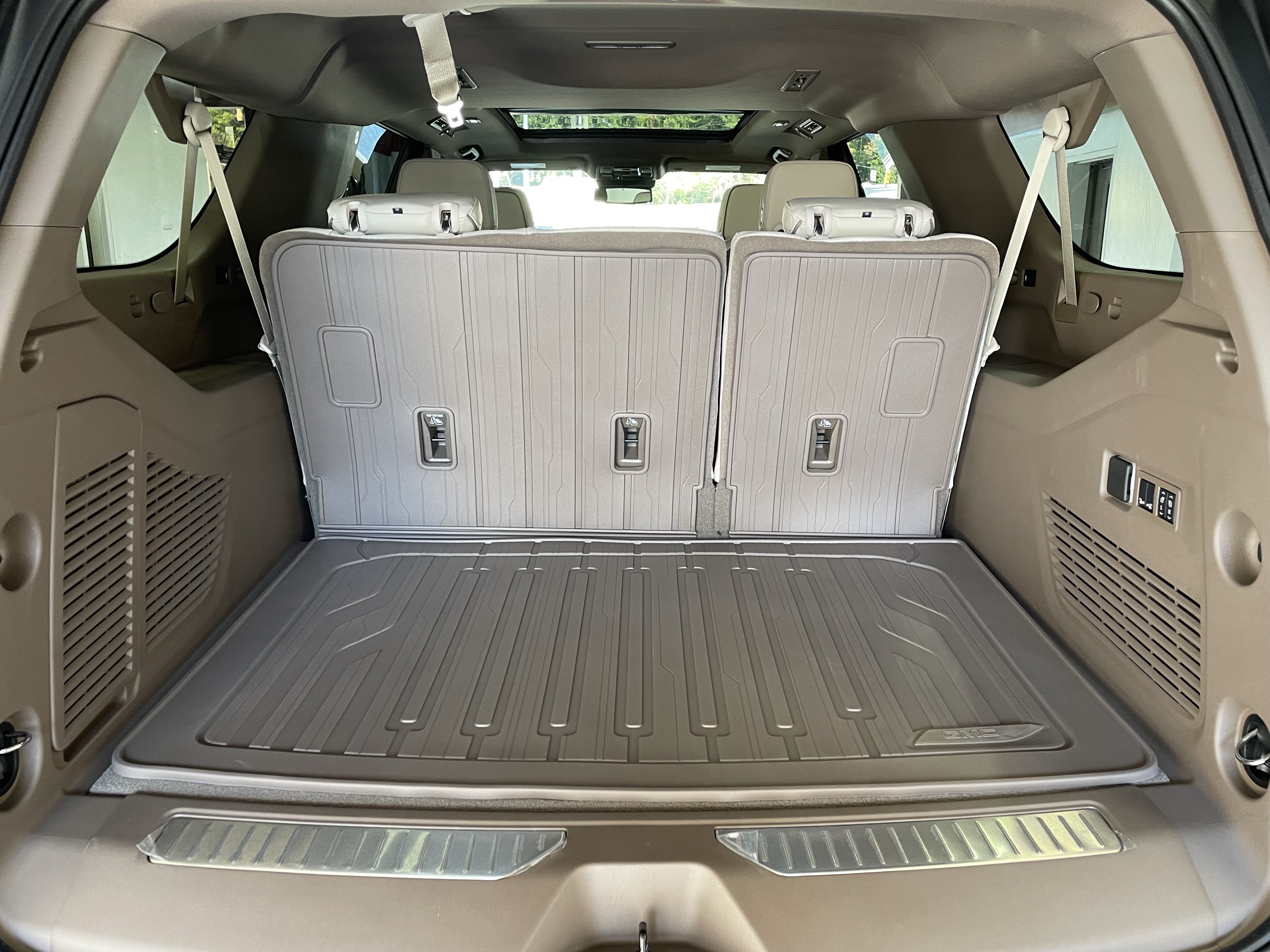 2027 GMC Yukon XL Denali