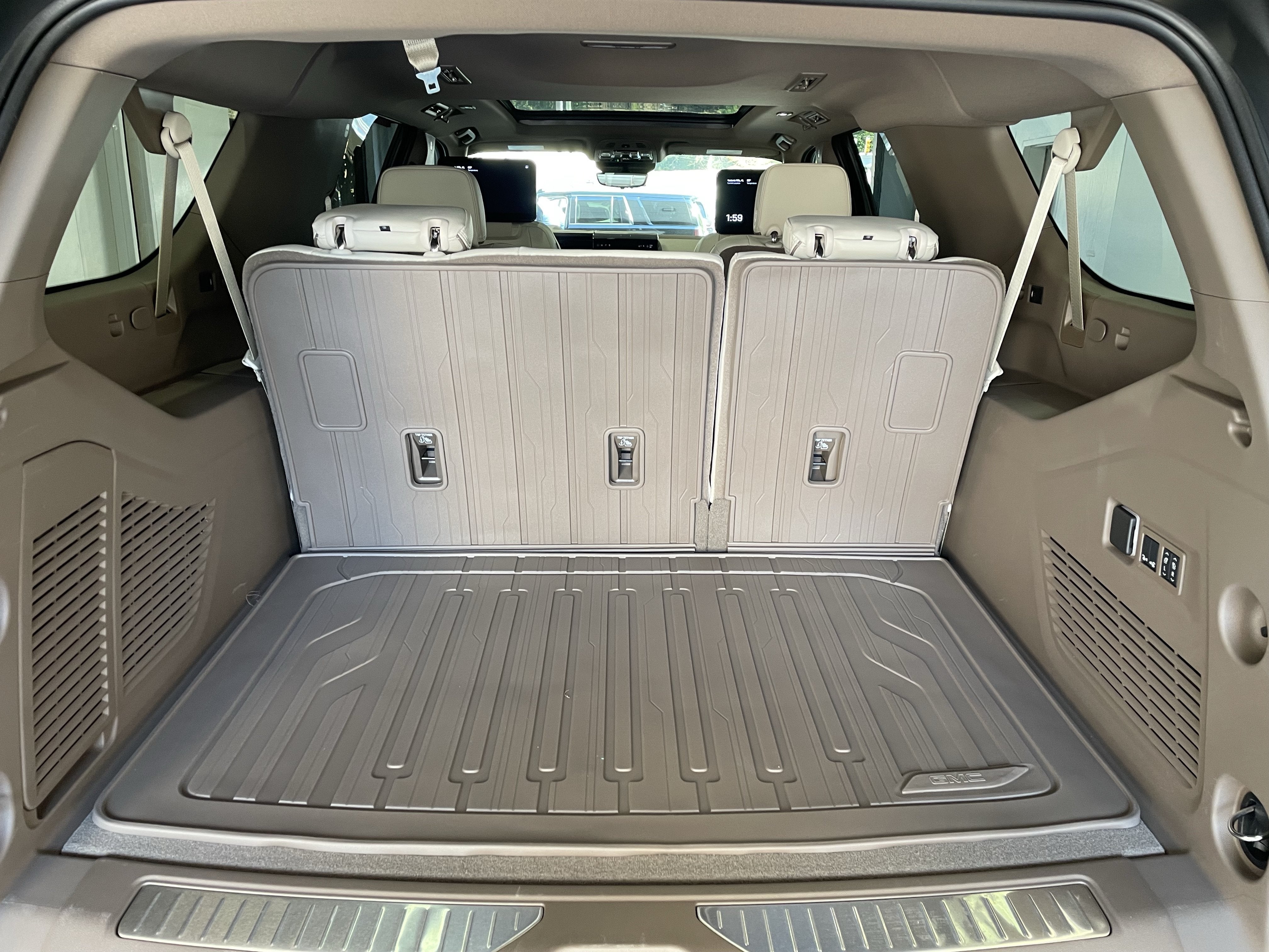 2027 GMC Yukon XL Denali