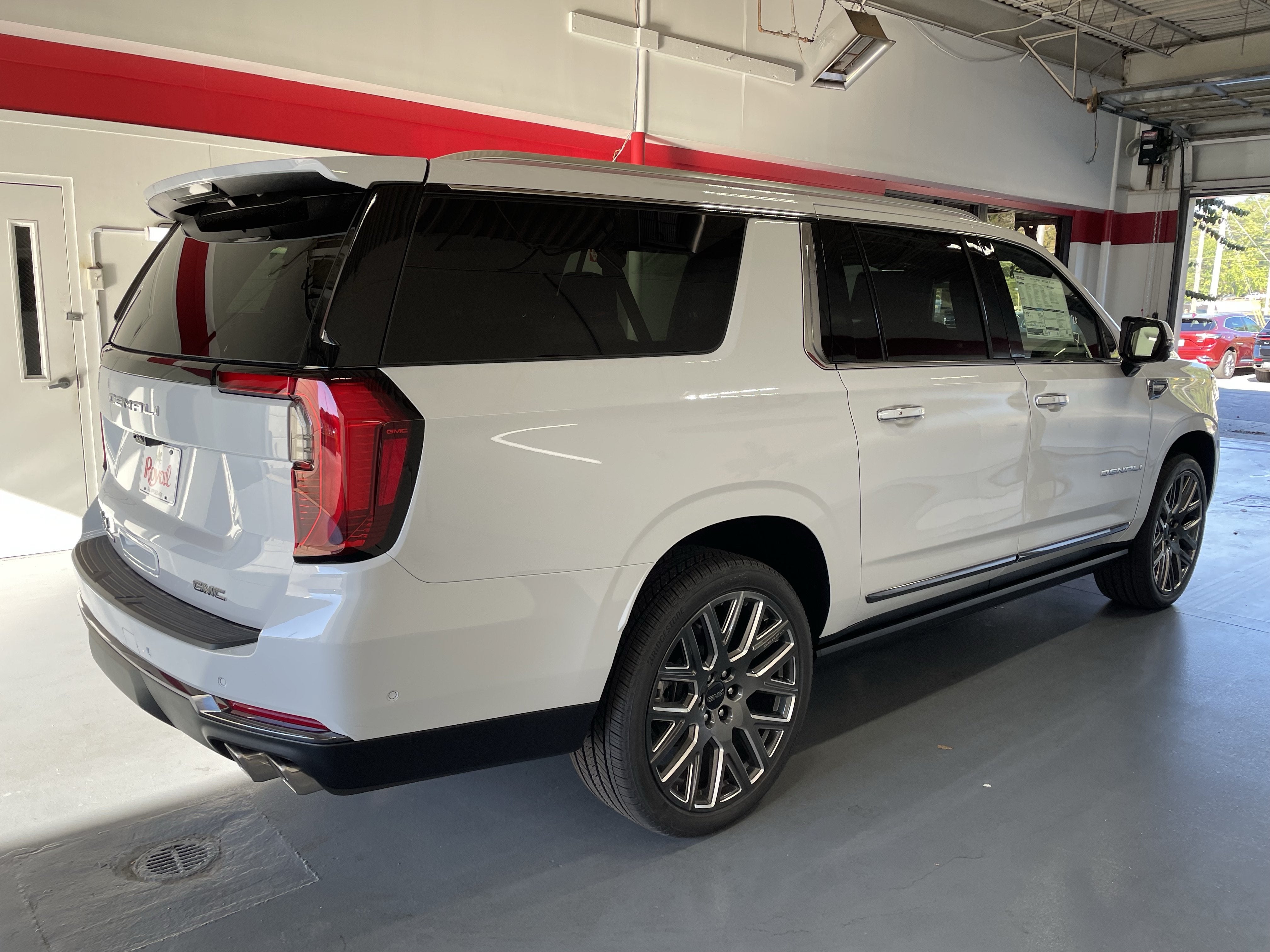2027 GMC Yukon XL Denali Ultimate