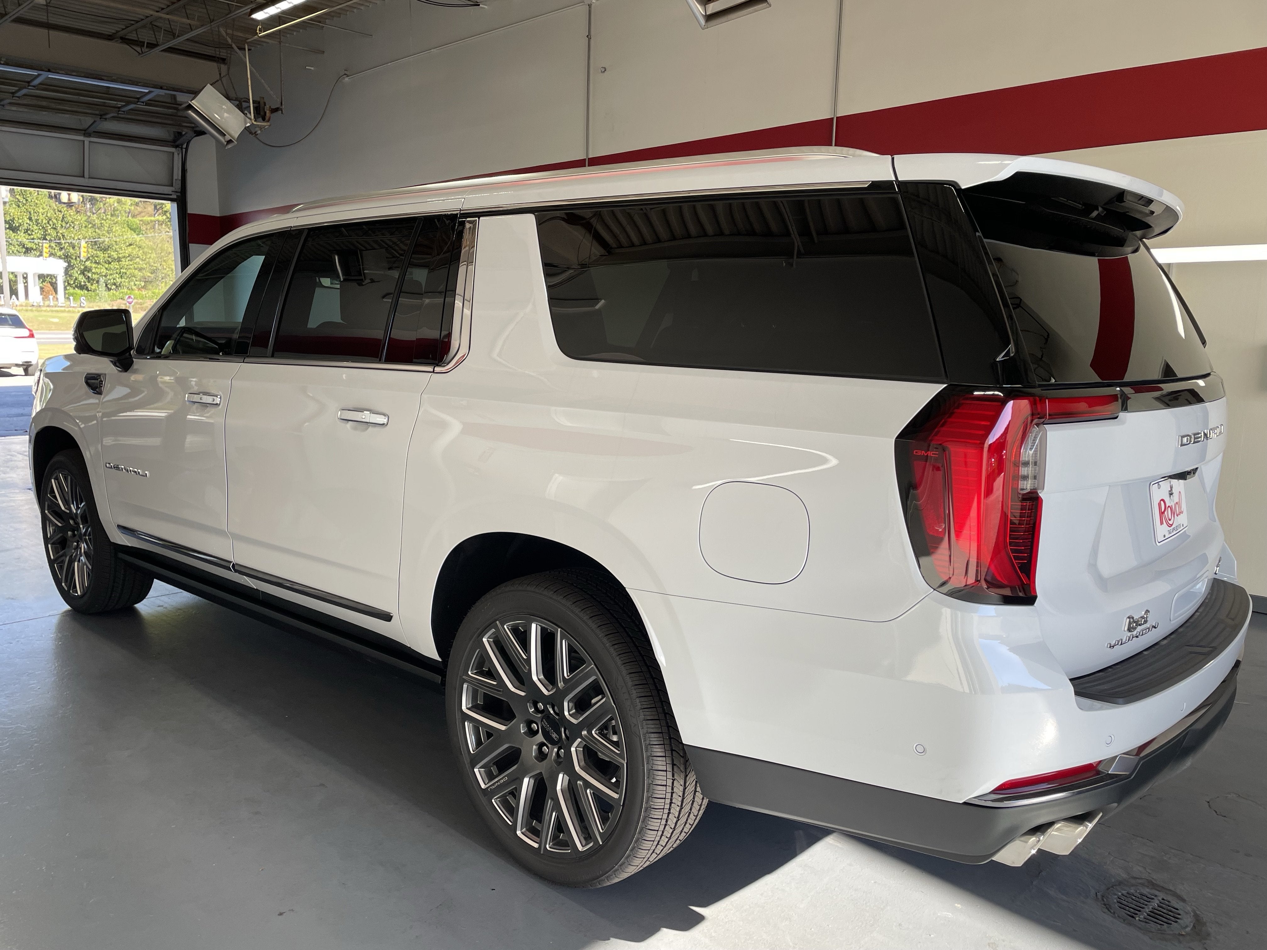 2027 GMC Yukon XL Denali Ultimate