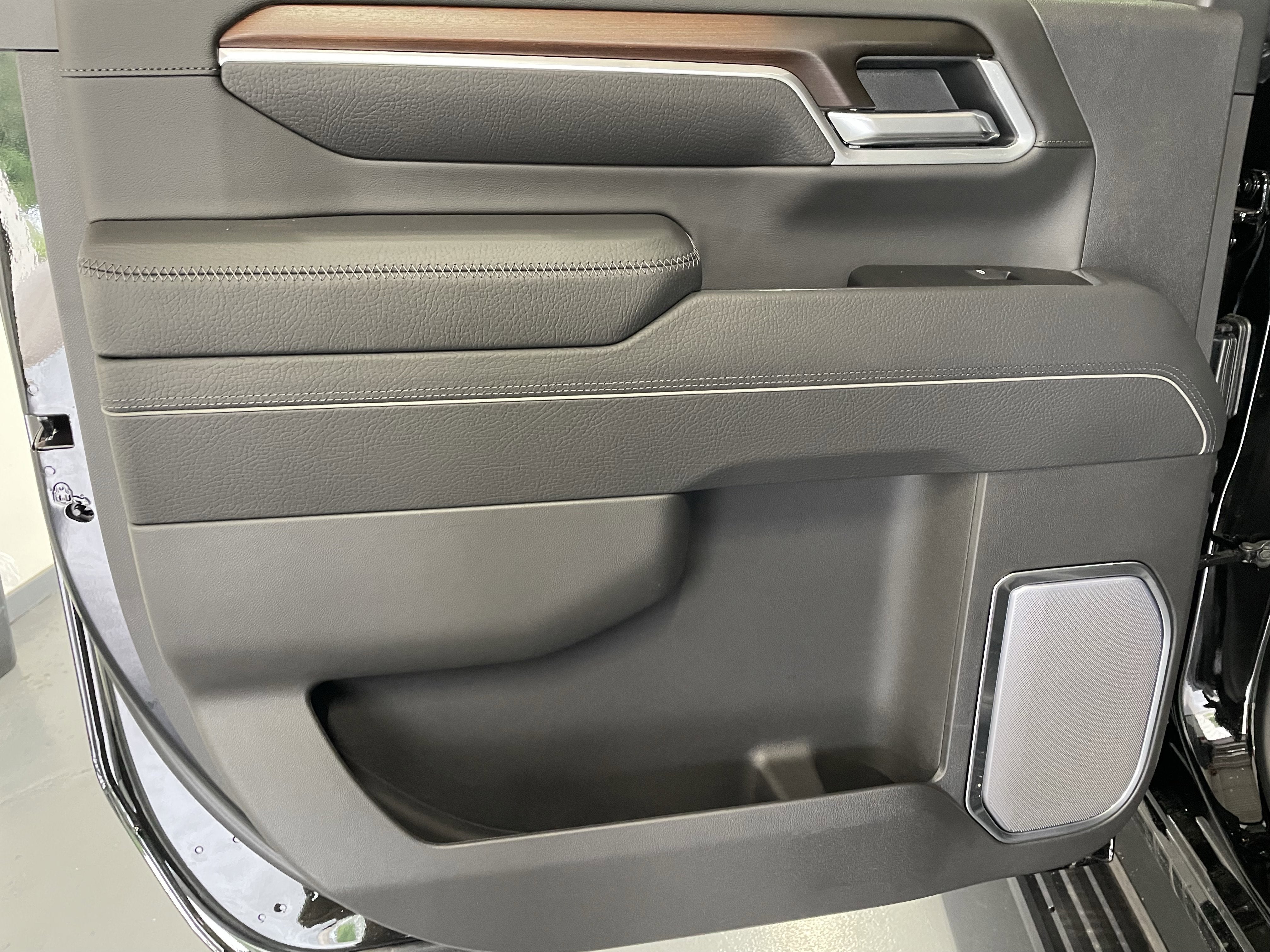 2026 GMC Sierra 2500HD Denali - Photo 9