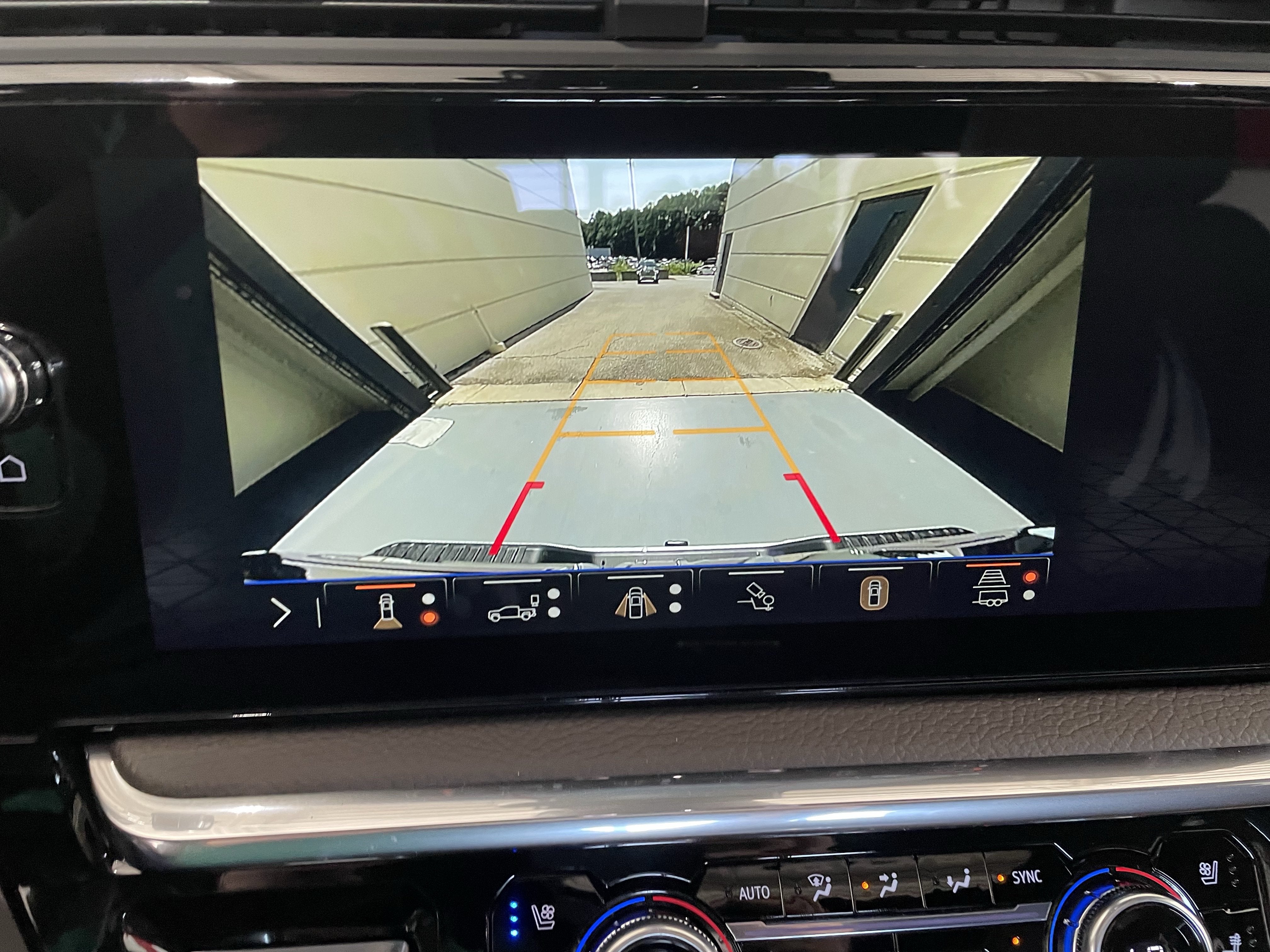 2026 GMC Sierra 2500HD Denali - Photo 17