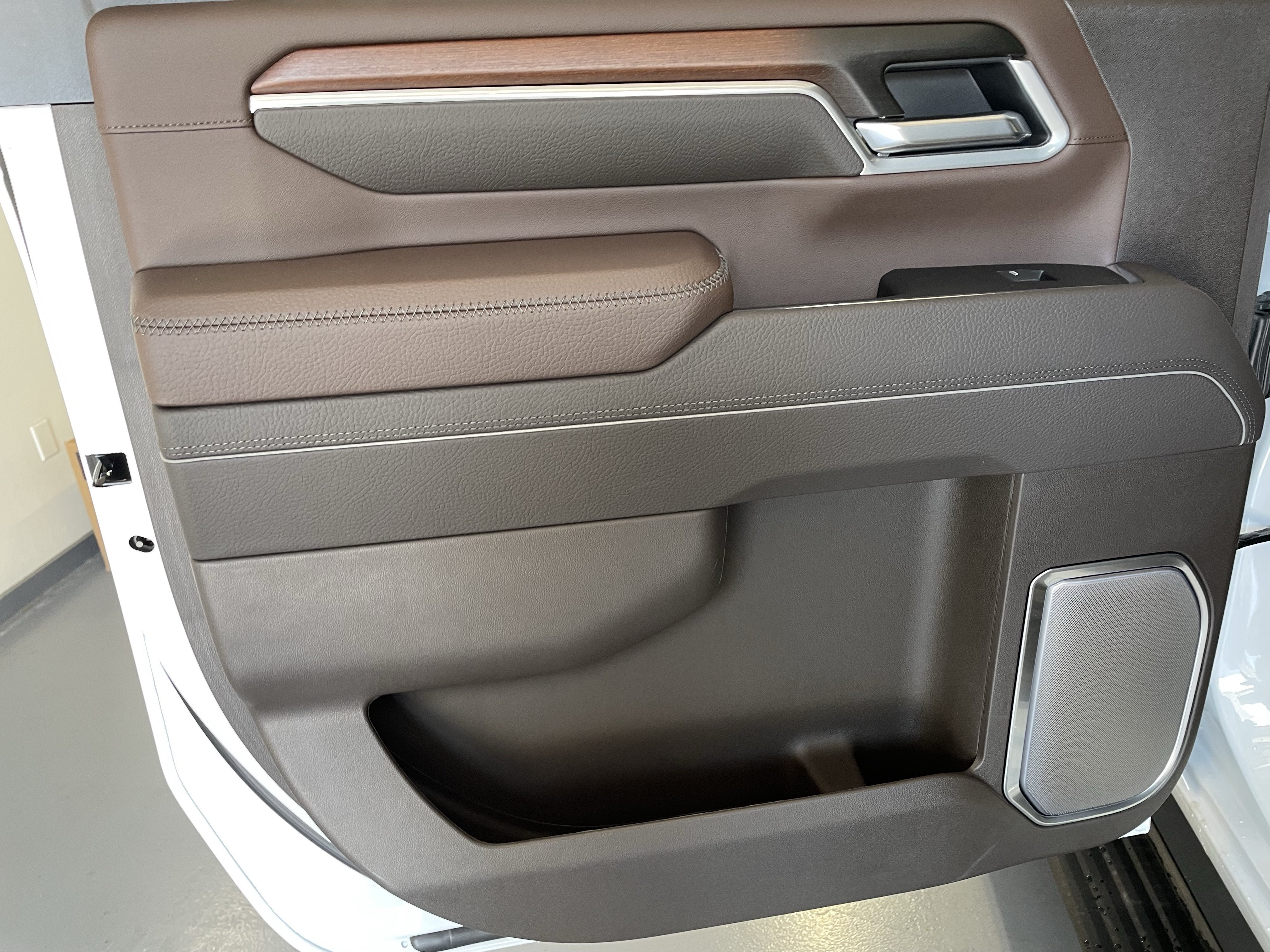 2026 GMC Sierra 2500HD Denali - Photo 8