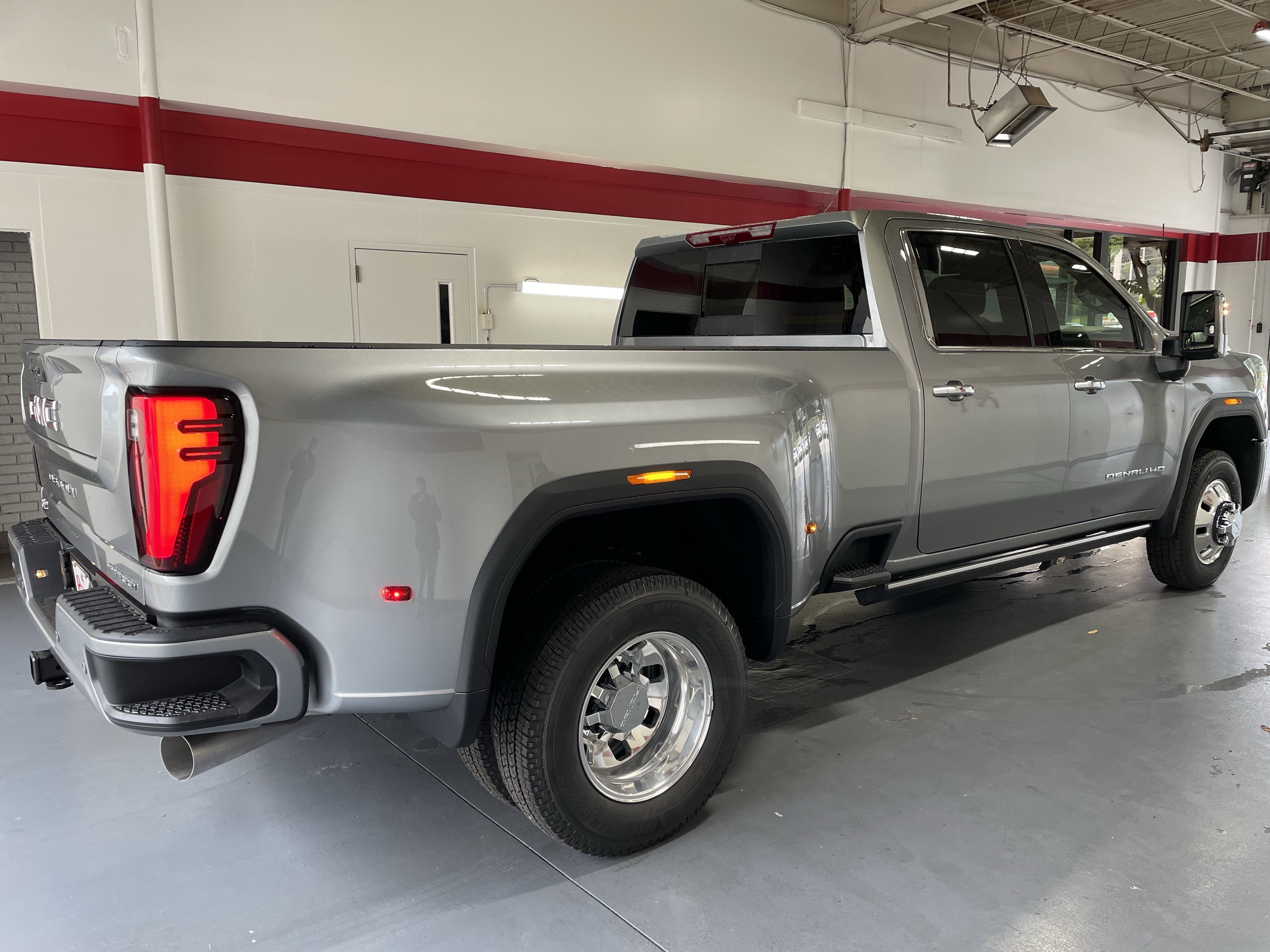 2026 GMC Sierra 3500 HD Denali DRW