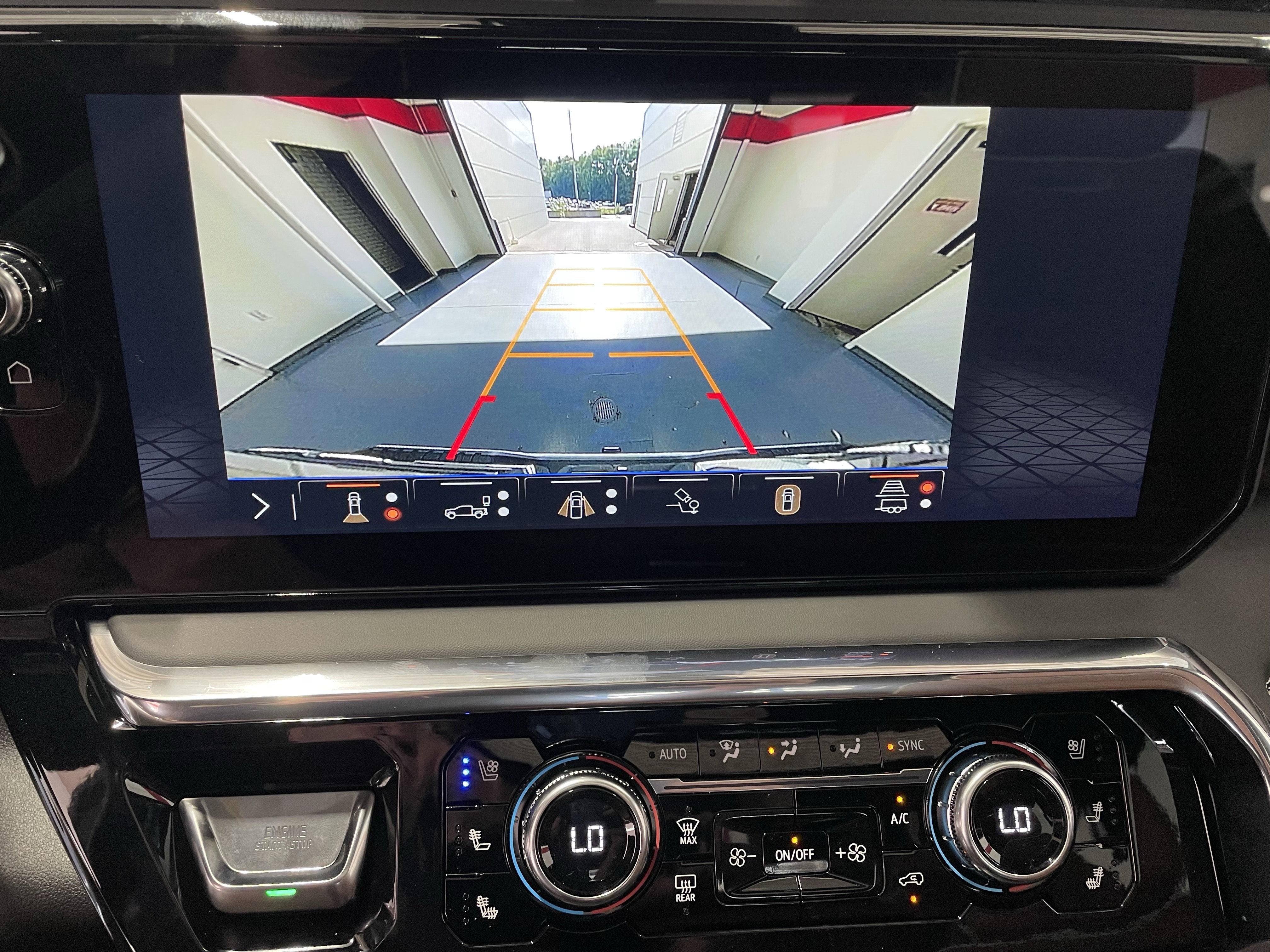 2026 GMC Sierra 2500HD Denali Ultimate - Photo 18