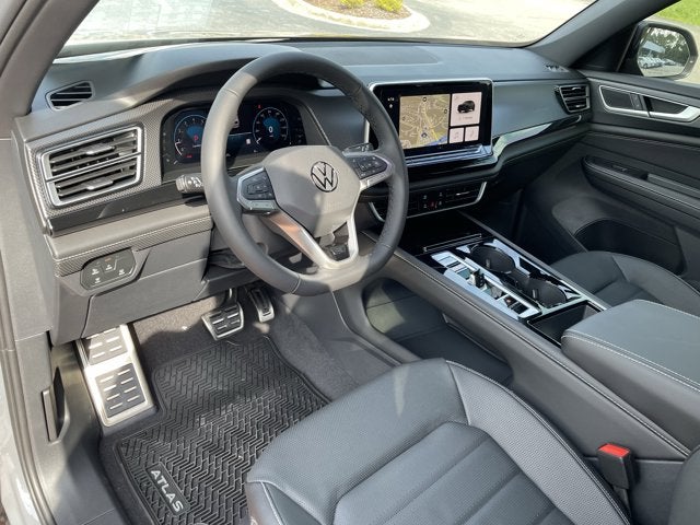 2026 Volkswagen Atlas Cross Sport 2.0T SEL R-Line Black