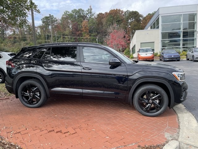 2026 Volkswagen Atlas Cross Sport 2.0T SEL R-Line Black