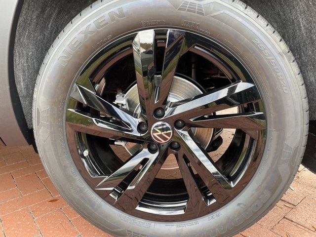 2026 Volkswagen Atlas Cross Sport 2.0T SEL R-Line Black