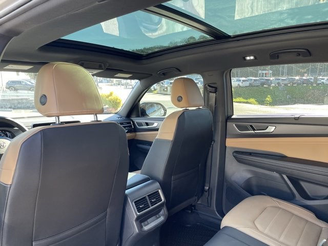 2026 Volkswagen Atlas Cross Sport 2.0T SEL R-Line Black