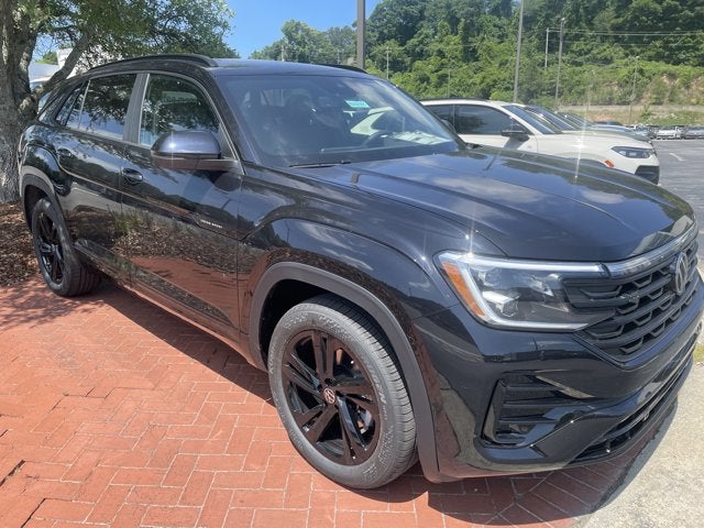 2026 Volkswagen Atlas Cross Sport 2.0T SEL R-Line Black