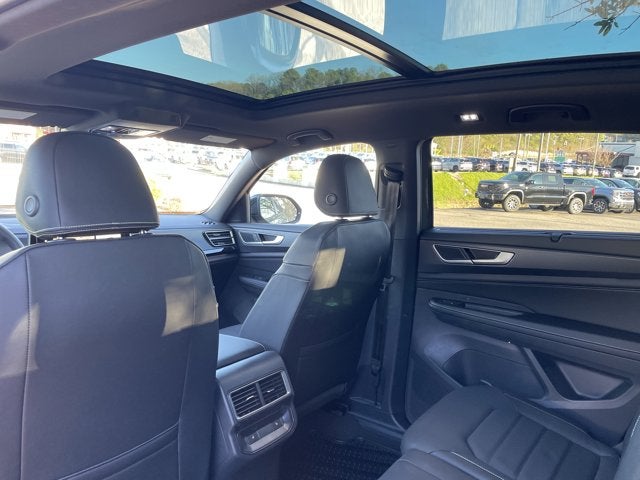 2026 Volkswagen Atlas Cross Sport 2.0T SEL R-Line Black