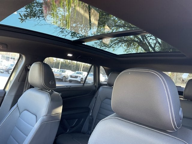 2026 Volkswagen Atlas Cross Sport 2.0T SEL R-Line Black