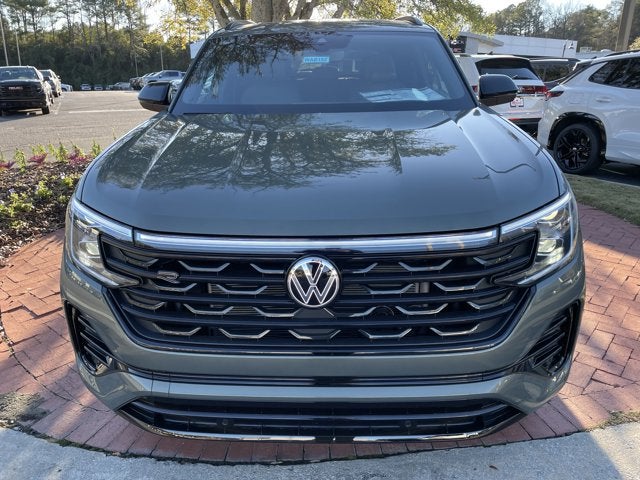 2026 Volkswagen Atlas Cross Sport 2.0T SEL R-Line Black