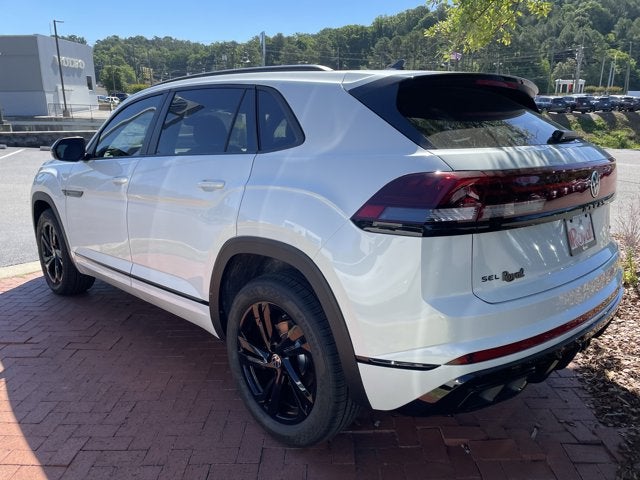 2026 Volkswagen Atlas Cross Sport 2.0T SEL R-Line Black