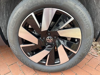 2026 Volkswagen Atlas Cross Sport 2.0T SEL