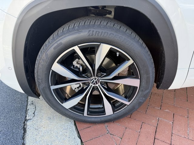 2026 Volkswagen Atlas Cross Sport 2.0T SEL Premium R-Line