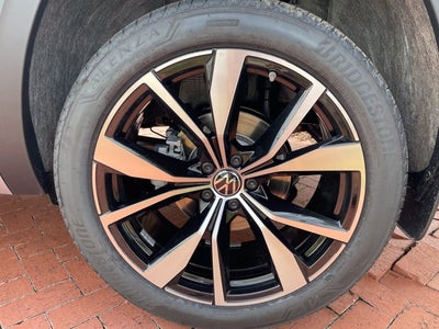 2026 Volkswagen Atlas Cross Sport 2.0T SEL Premium R-Line