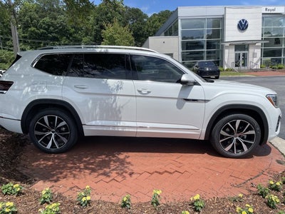 2026 Volkswagen Atlas 2.0T SEL Premium R-Line