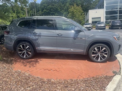 2026 Volkswagen Atlas 2.0T SEL Premium R-Line