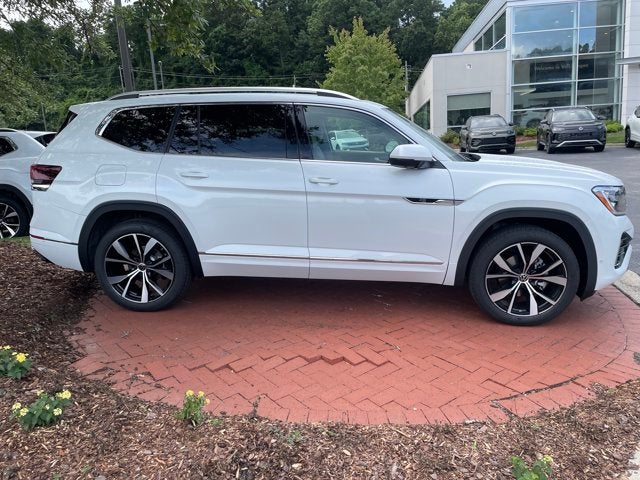 2026 Volkswagen Atlas 2.0T SEL Premium R-Line