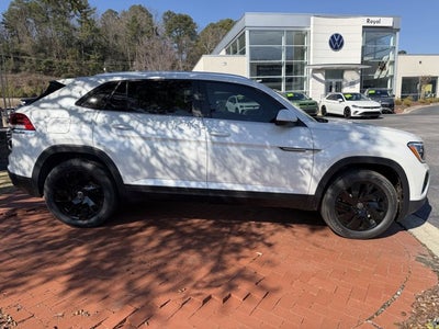 2026 Volkswagen Atlas Cross Sport 2.0T SE w/Technology