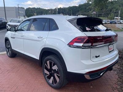 2026 Volkswagen Atlas Cross Sport 2.0T SE w/Technology