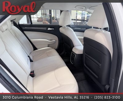 2017 Chrysler 300 Limited