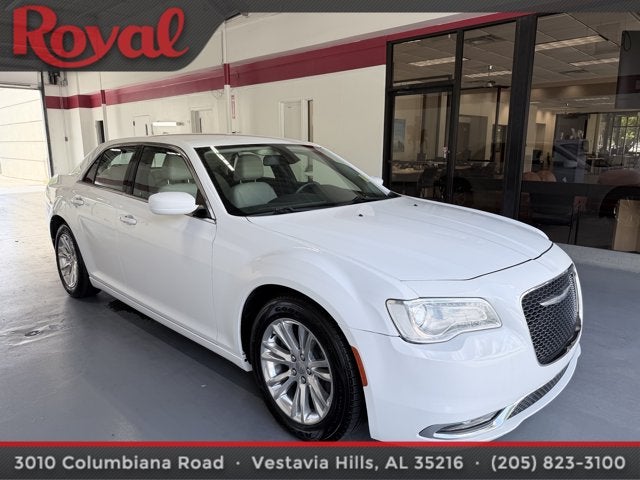 2017 Chrysler 300 Limited
