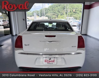 2017 Chrysler 300 Limited
