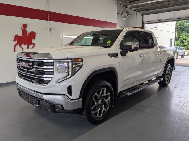 2024 GMC Sierra 4WD Crew Cab Short Box SLT's photo