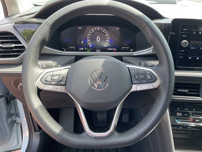 2026 Volkswagen Taos SE Black